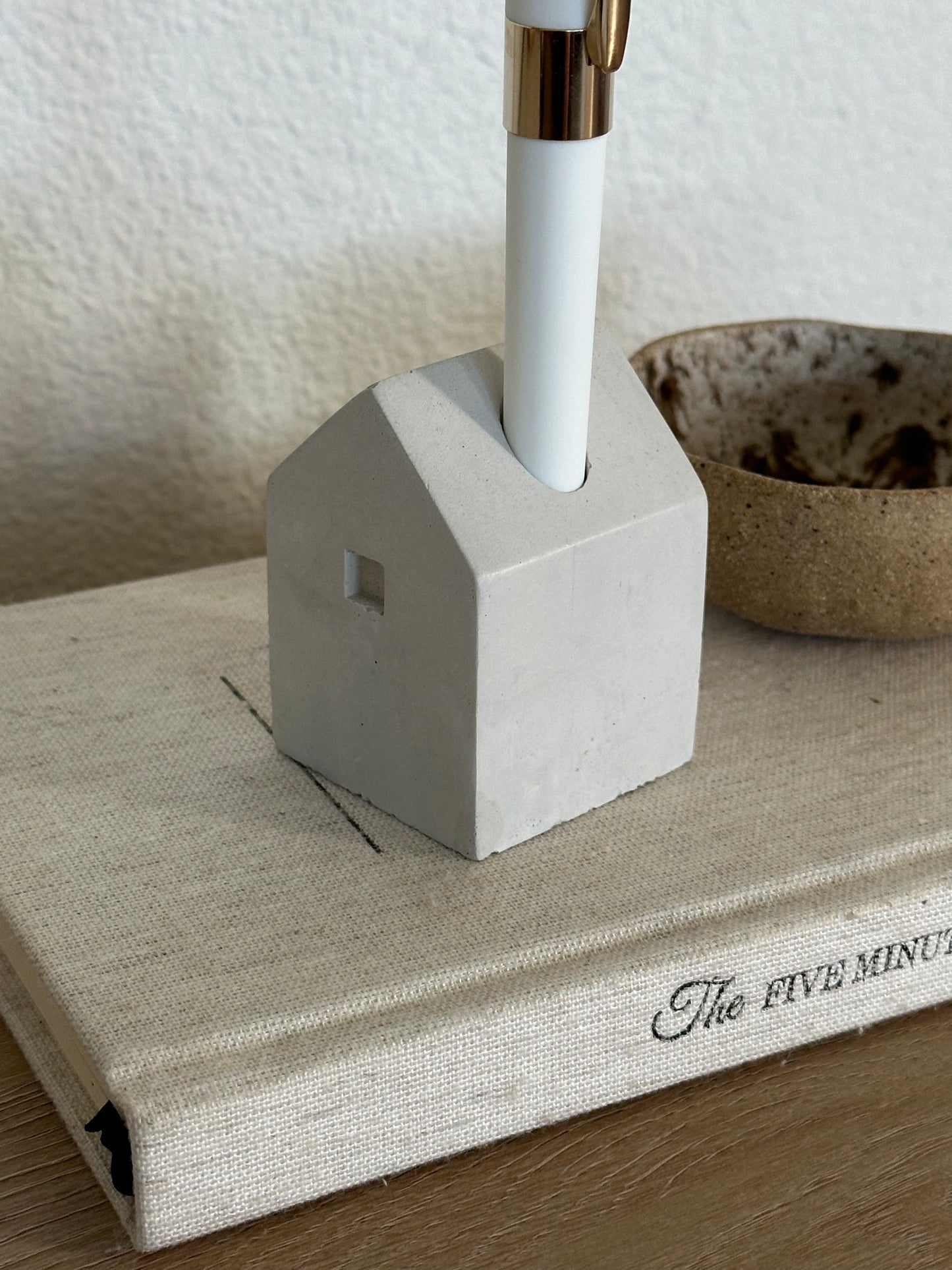 Concrete House Pen Holder